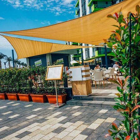 Sole Aparthotel Pool & Spa Mamaia Nord Năvodari Екстериор снимка