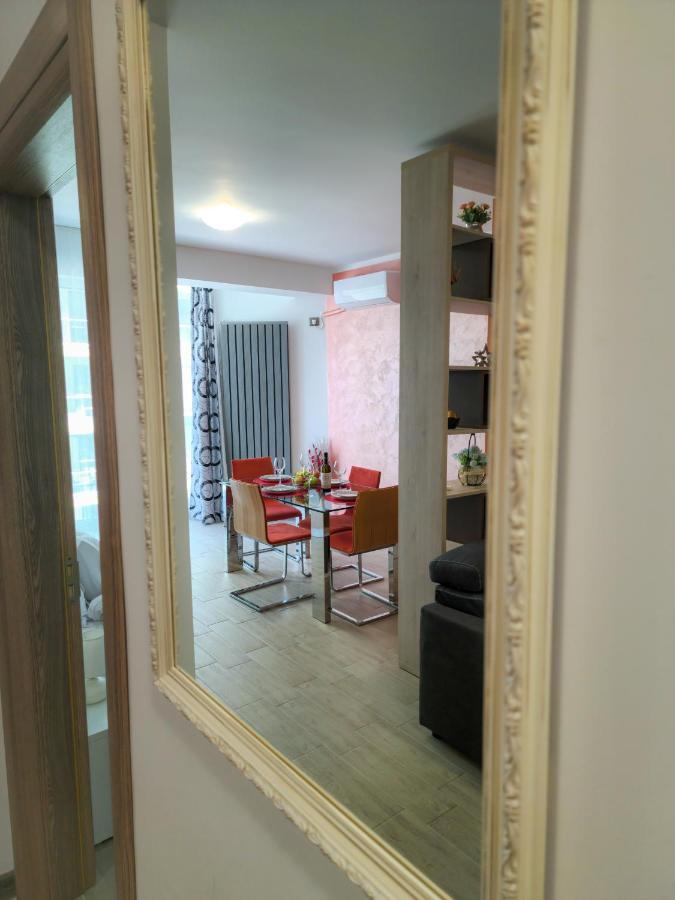 Sole Aparthotel Pool & Spa Mamaia Nord Năvodari Екстериор снимка