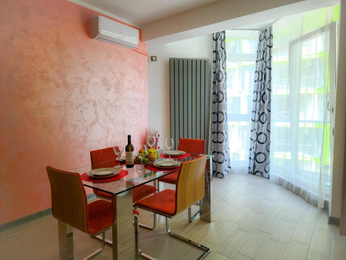 Sole Aparthotel Pool & Spa Mamaia Nord Năvodari Екстериор снимка