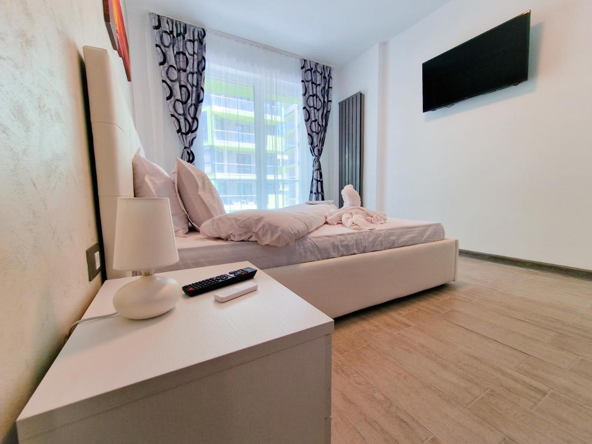 Sole Aparthotel Pool & Spa Mamaia Nord Năvodari Екстериор снимка