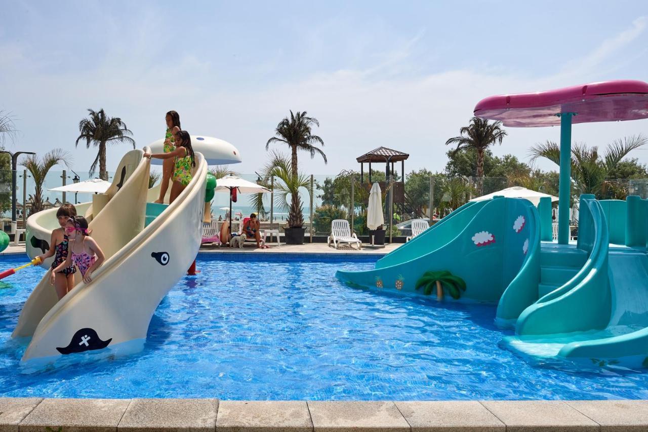 Sole Aparthotel Pool & Spa Mamaia Nord Năvodari Екстериор снимка