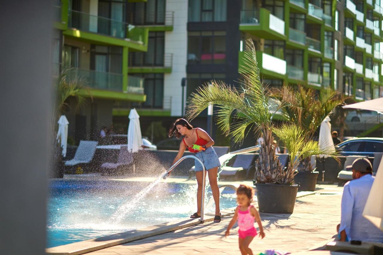 Sole Aparthotel Pool & Spa Mamaia Nord Năvodari Екстериор снимка