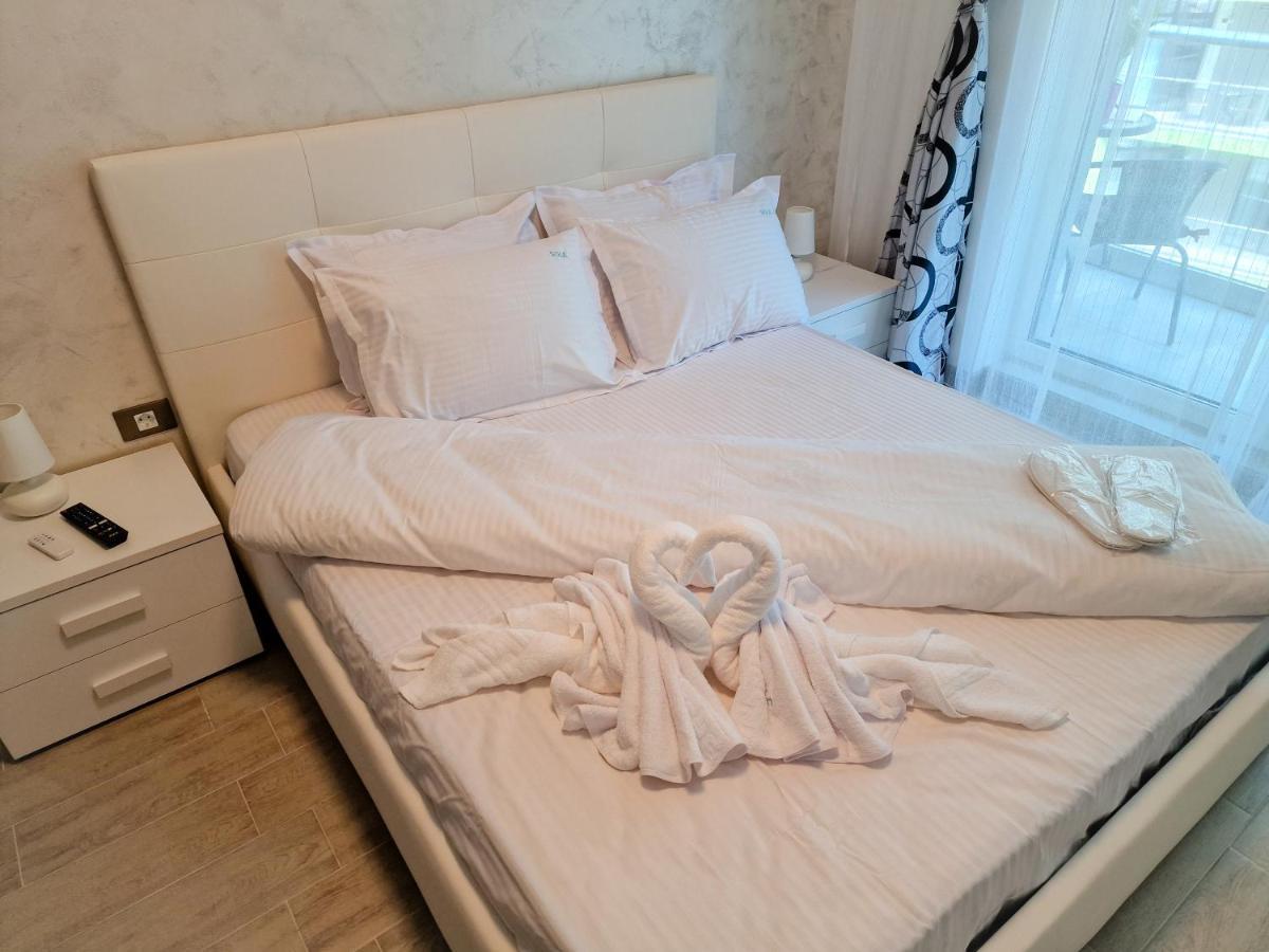 Sole Aparthotel Pool & Spa Mamaia Nord Năvodari Екстериор снимка