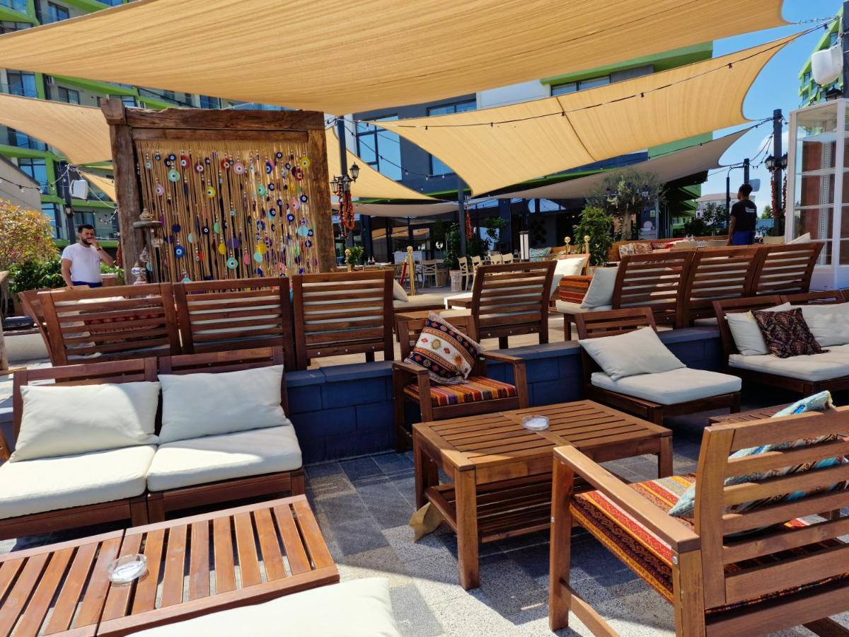 Sole Aparthotel Pool & Spa Mamaia Nord Năvodari Екстериор снимка